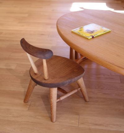 家具工房で作るこども椅子と無垢ローテーブル